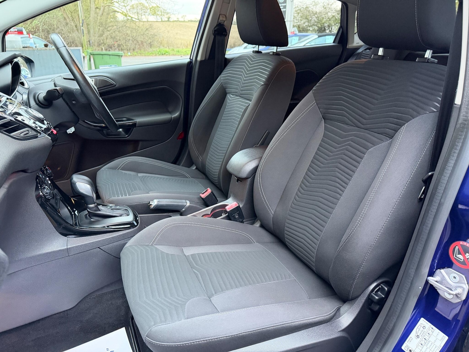 Used Ford Fiesta 2015 for sale - 76688581: Photo 26