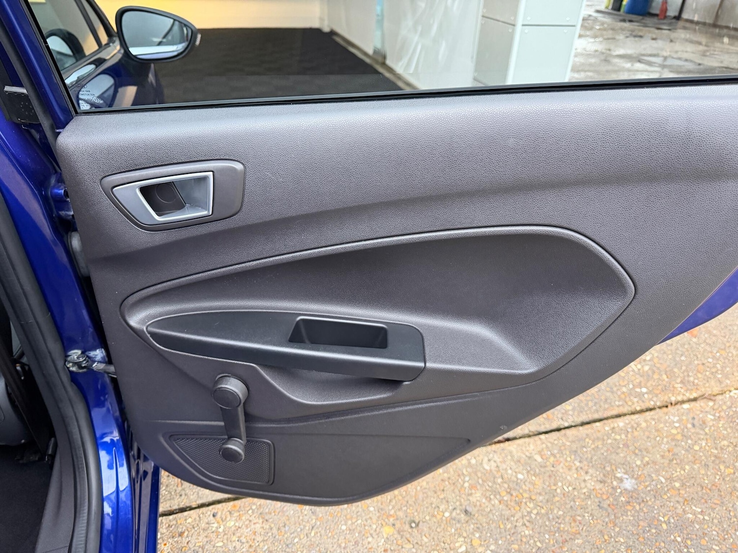 Used Ford Fiesta 2015 for sale - 76688581: Photo 30