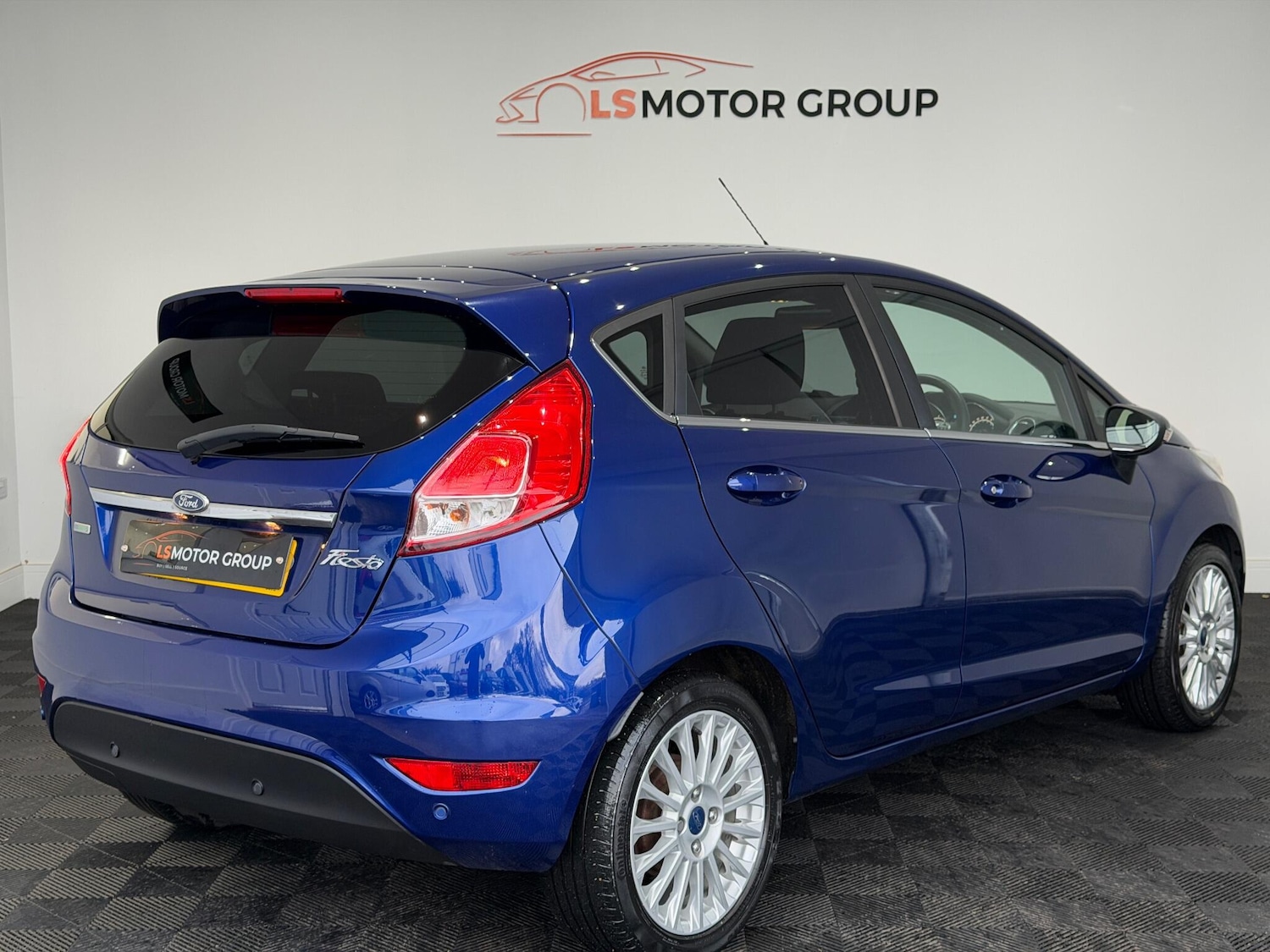 Used Ford Fiesta 2015 for sale - 76688581: Photo 6