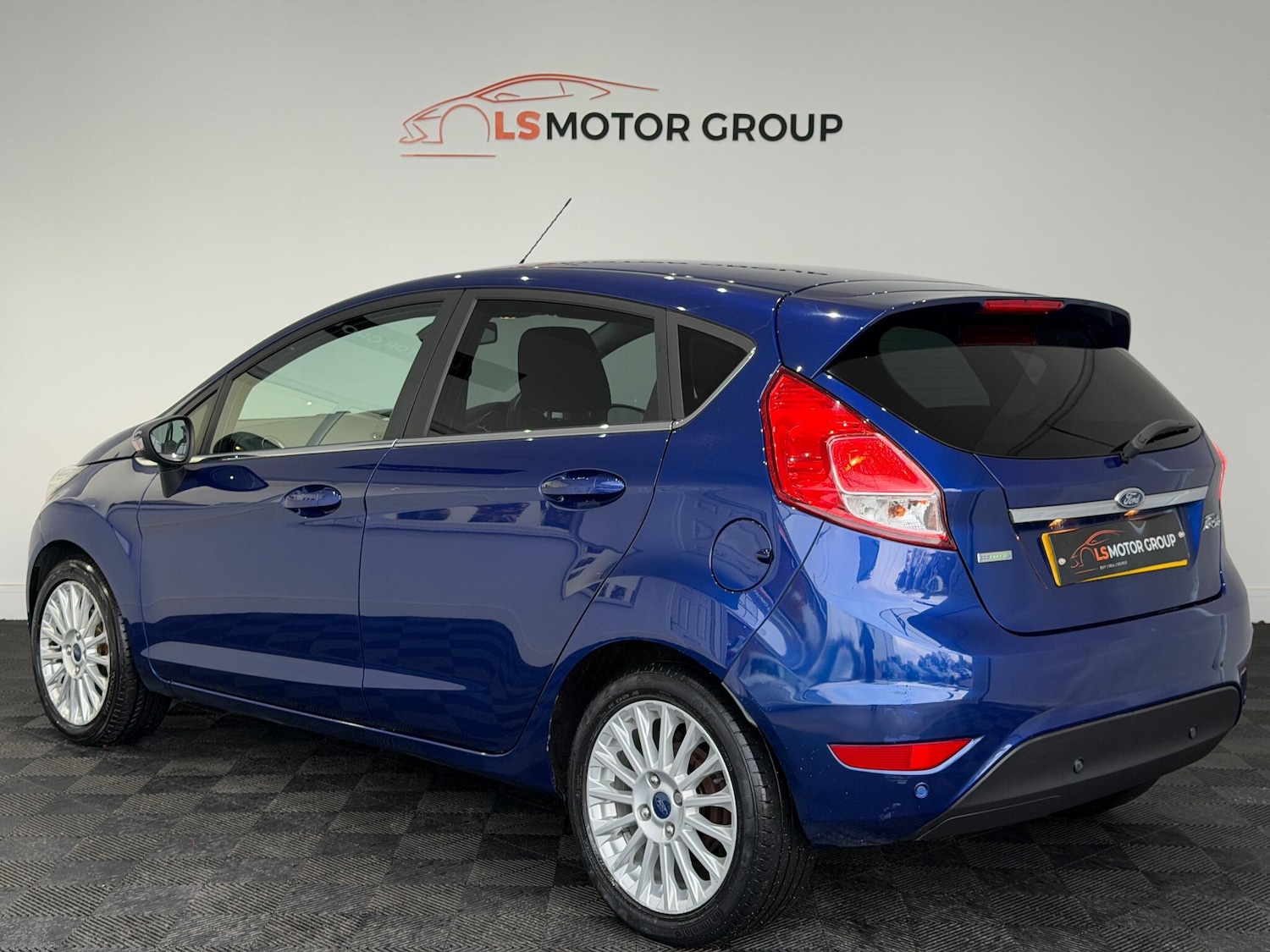 Used Ford Fiesta 2015 for sale - 76688581: Photo 7