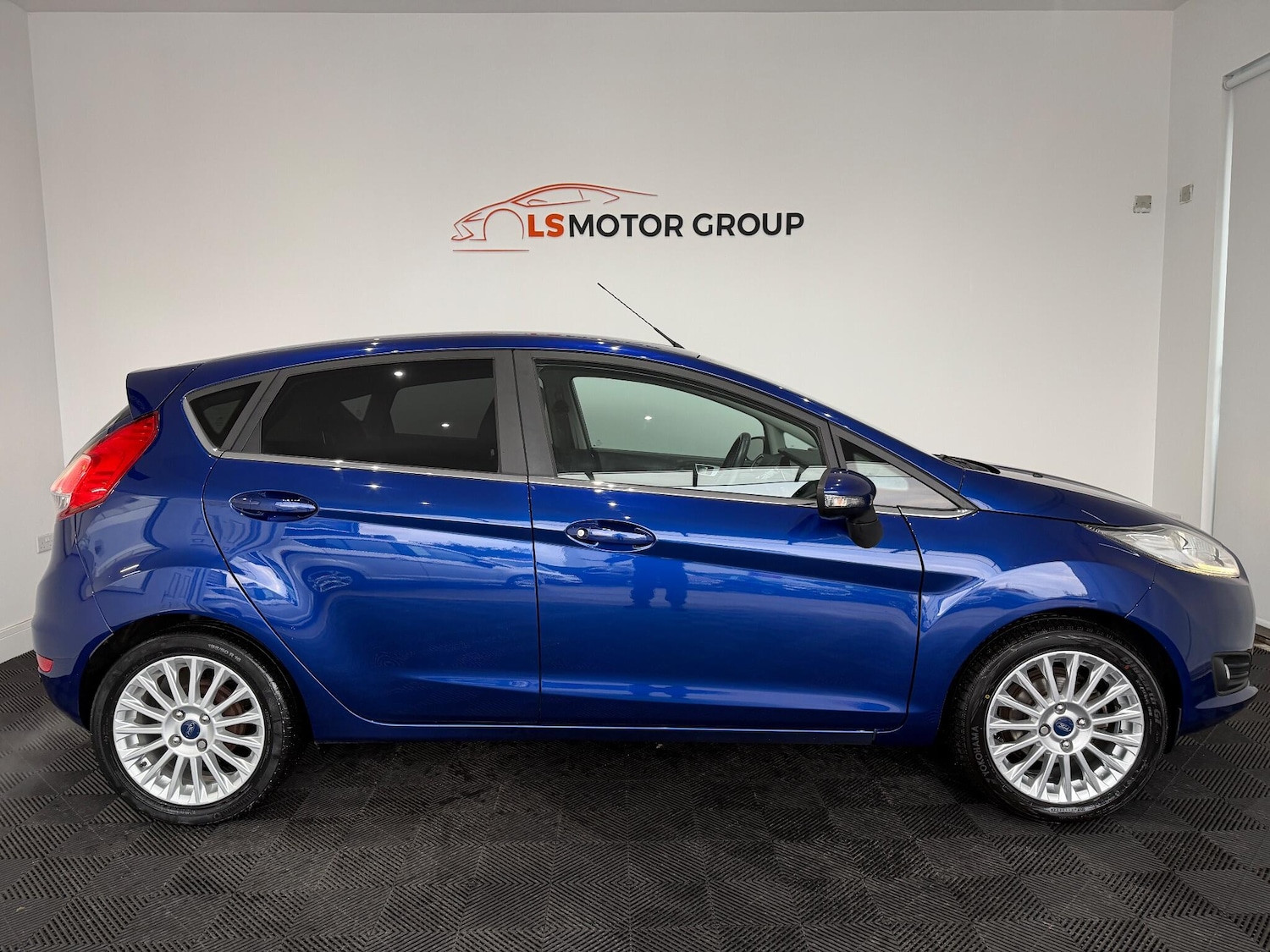 Used Ford Fiesta 2015 for sale - 76688581: Photo 9