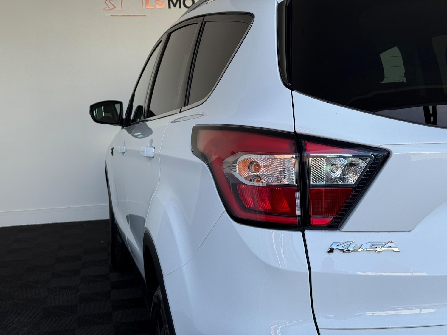 Used Ford Kuga 2017 for sale - 76689011: Photo 16