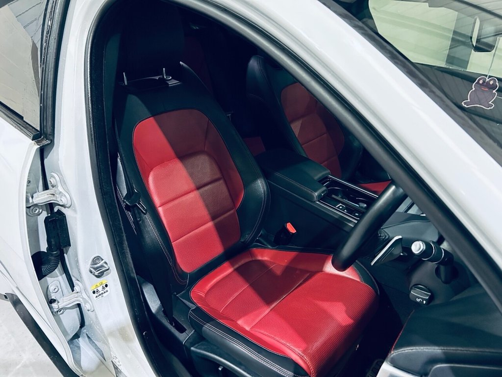 Used Jaguar XE 2017 for sale - 76686656: Photo 15