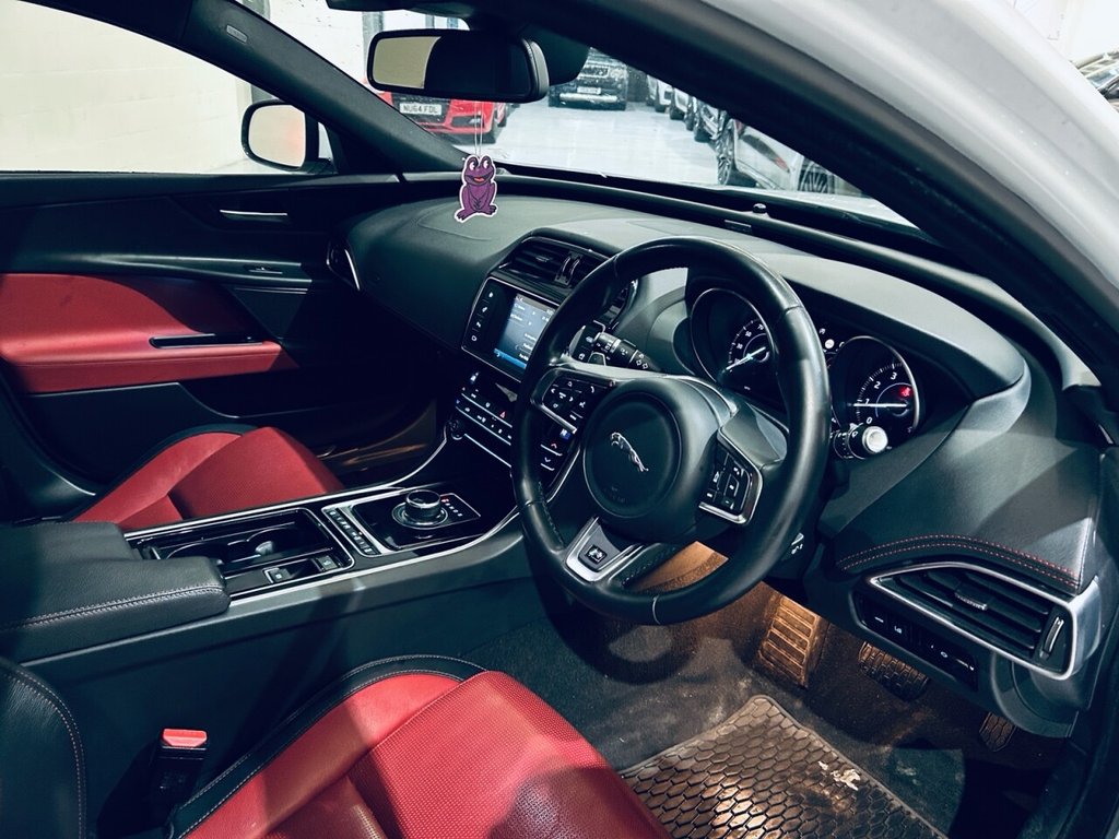 Used Jaguar XE 2017 for sale - 76686656: Photo 18