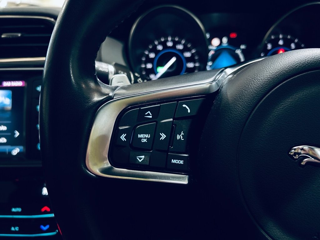 Used Jaguar XE 2017 for sale - 76686656: Photo 22