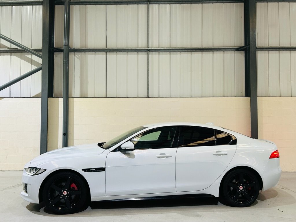 Used Jaguar XE 2017 for sale - 76686656: Photo 4