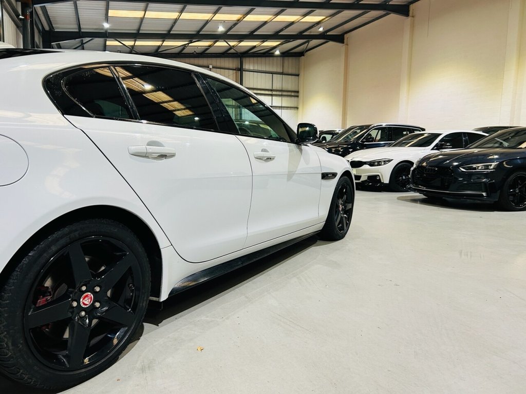 Used Jaguar XE 2017 for sale - 76686656: Photo 7