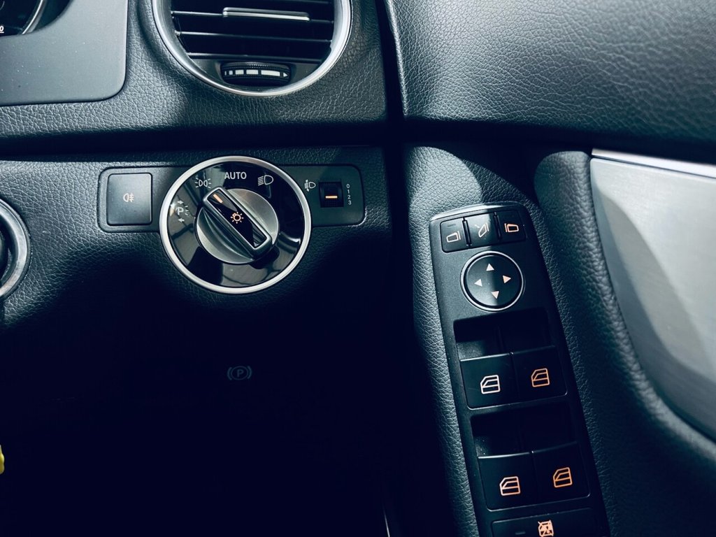 Used Mercedes-Benz C Class 2013 for sale - 77779914: Photo 25