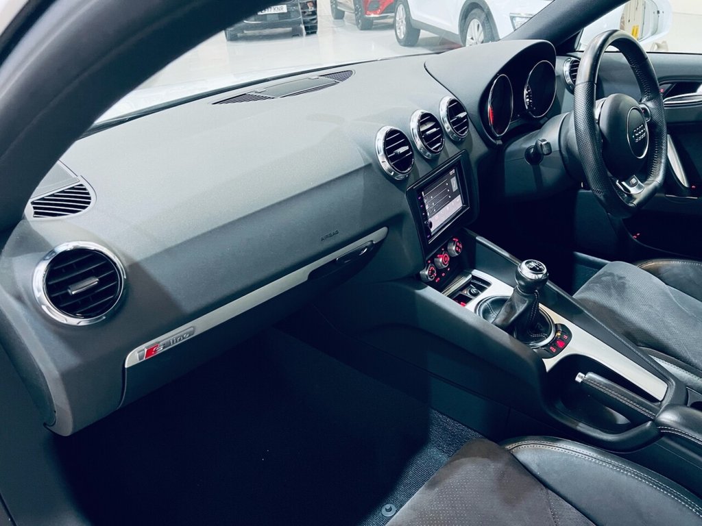 Used Audi TT 2011 for sale - 77820857: Photo 14