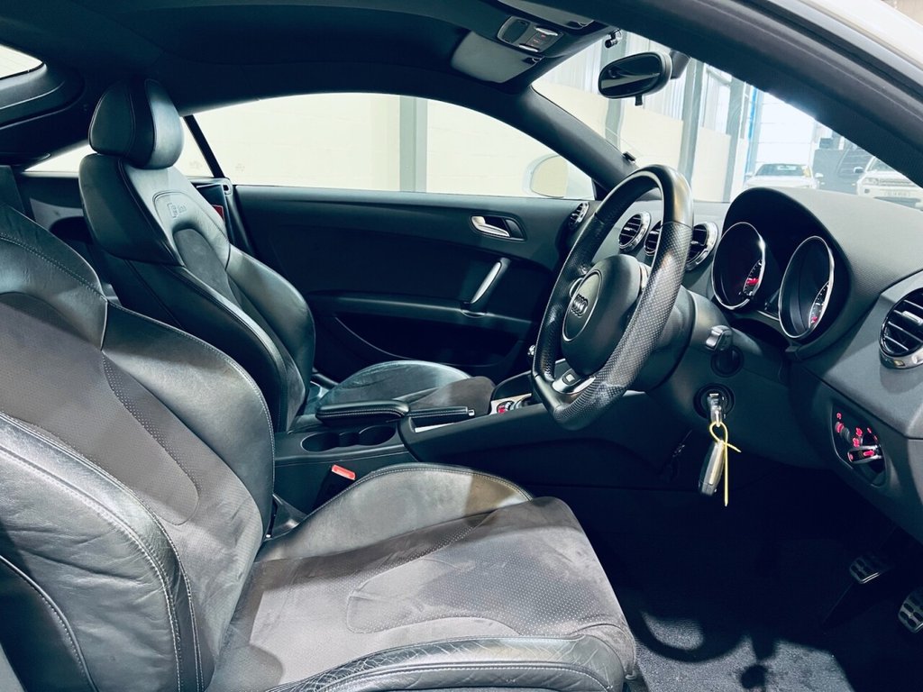 Used Audi TT 2011 for sale - 77820857: Photo 23