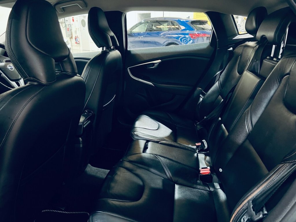 Used Volvo V40 2014 for sale - 77341747: Photo 15