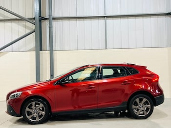 Used Volvo V40 2014 for sale - 77341747: Photo