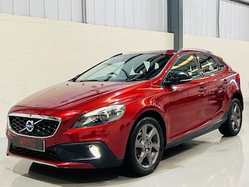 Used Volvo V40 2014 for sale - 77341747: Photo
