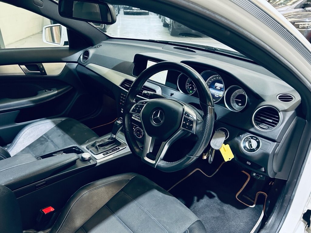 Used Mercedes-Benz C Class 2015 for sale - 76367881: Photo 11