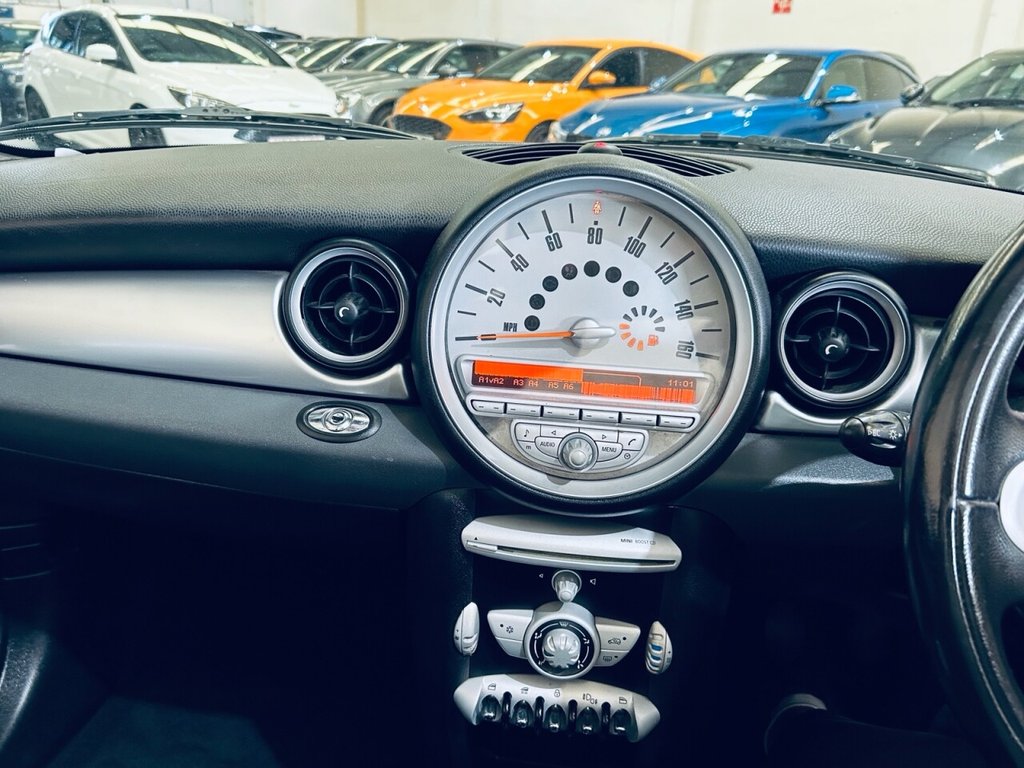 Used MINI Convertible 2010 for sale - 75992583: Photo 10