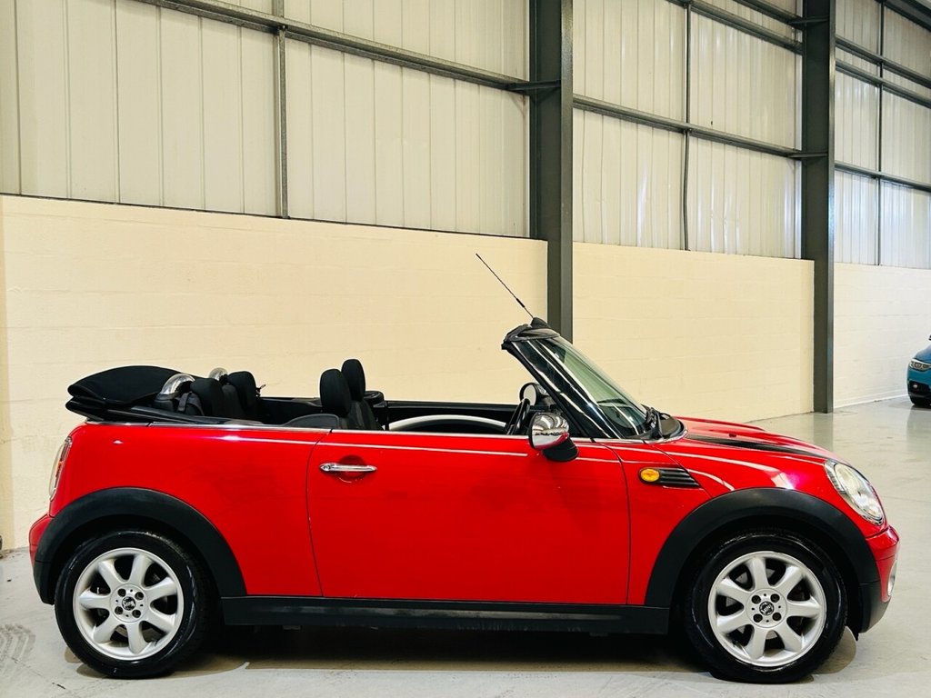 Used MINI Convertible 2010 for sale - 75992583: Photo 13