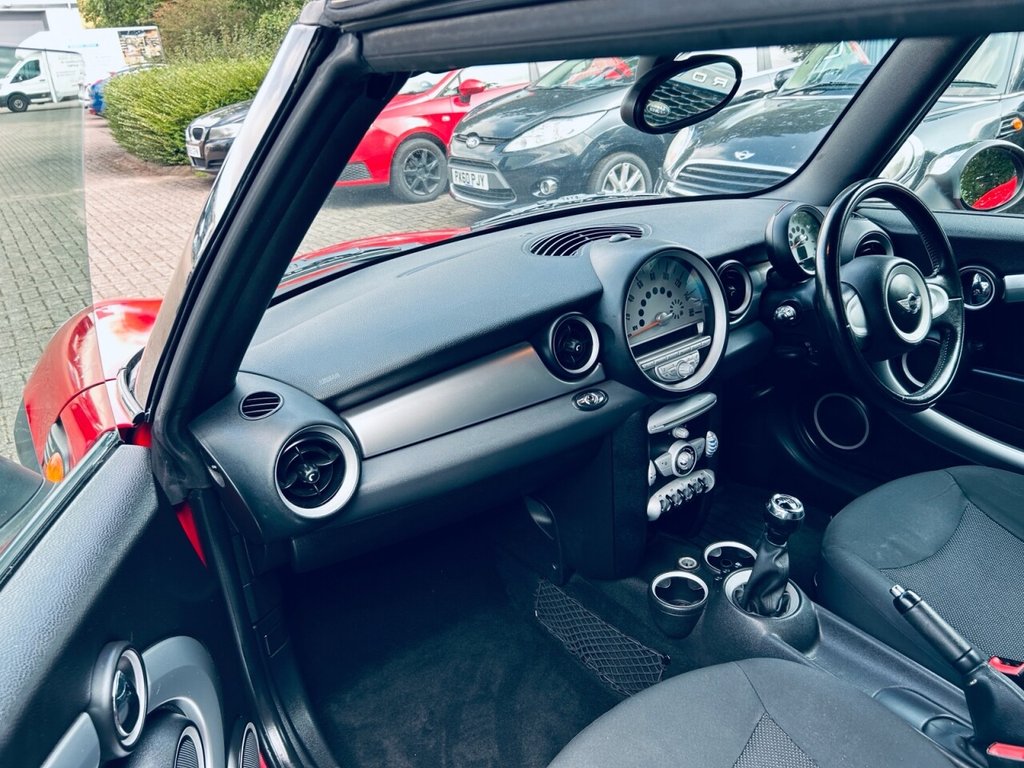 Used MINI Convertible 2010 for sale - 75992583: Photo 4