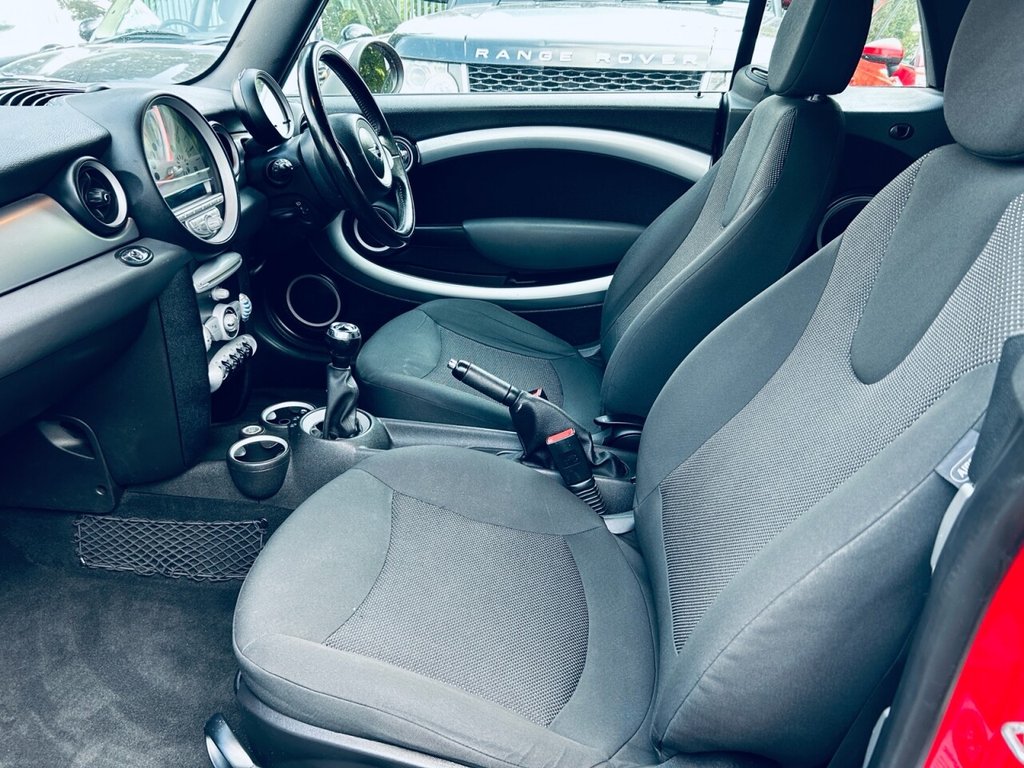 Used MINI Convertible 2010 for sale - 75992583: Photo 5