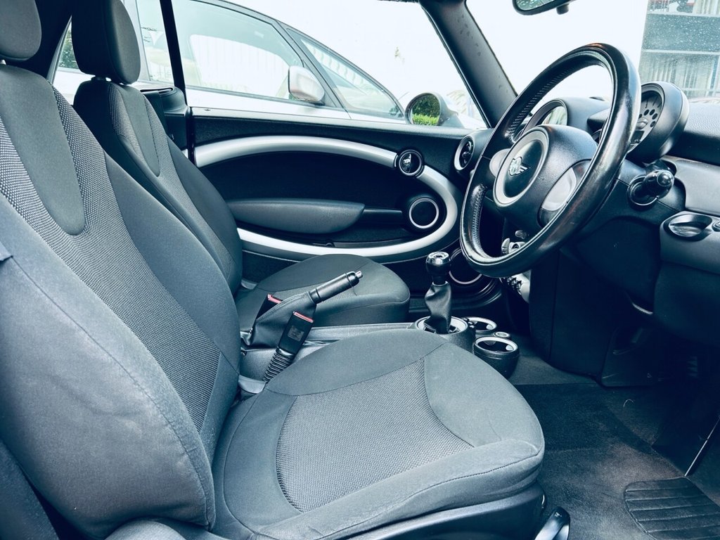Used MINI Convertible 2010 for sale - 75992583: Photo 7