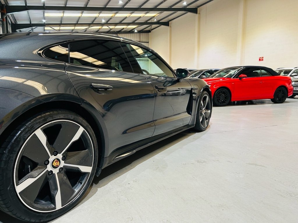 Used Porsche Taycan 2021 for sale - 76333865: Photo 12