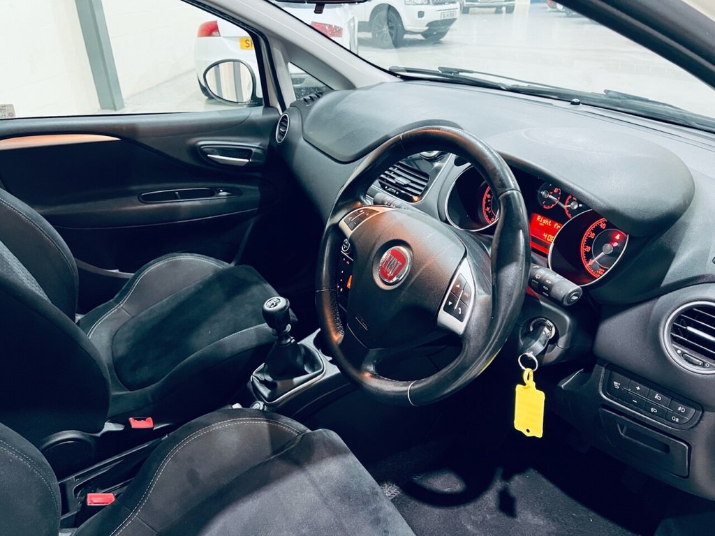 Used Fiat Punto 2016 for sale - 77647868: Photo 18