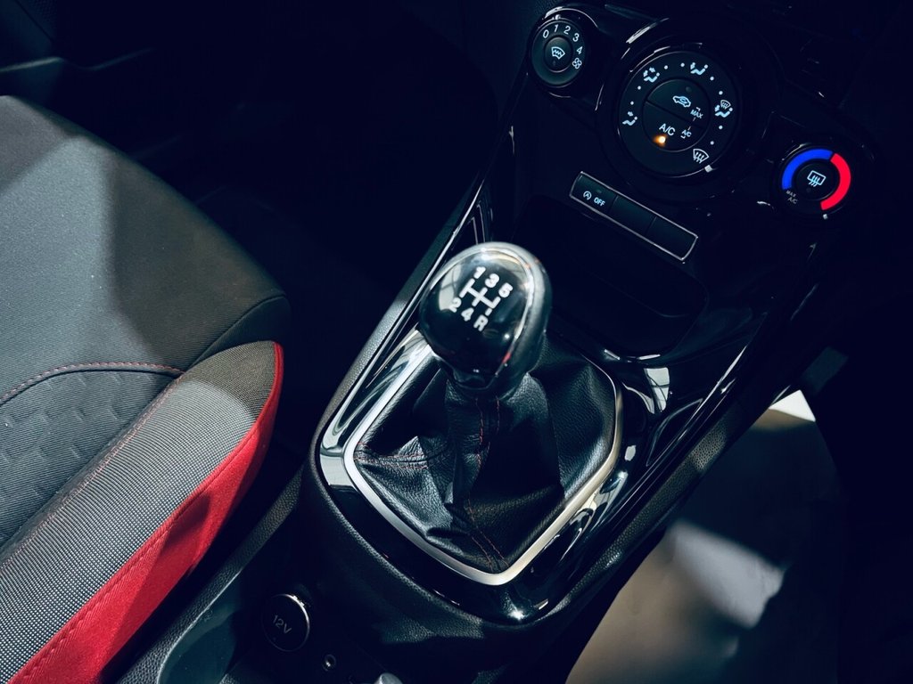 Used Ford Fiesta 2015 for sale - 77680438: Photo 23