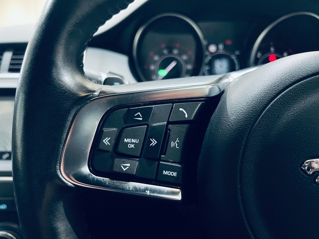 Used Jaguar E-Pace 2018 for sale - 77341408: Photo 30