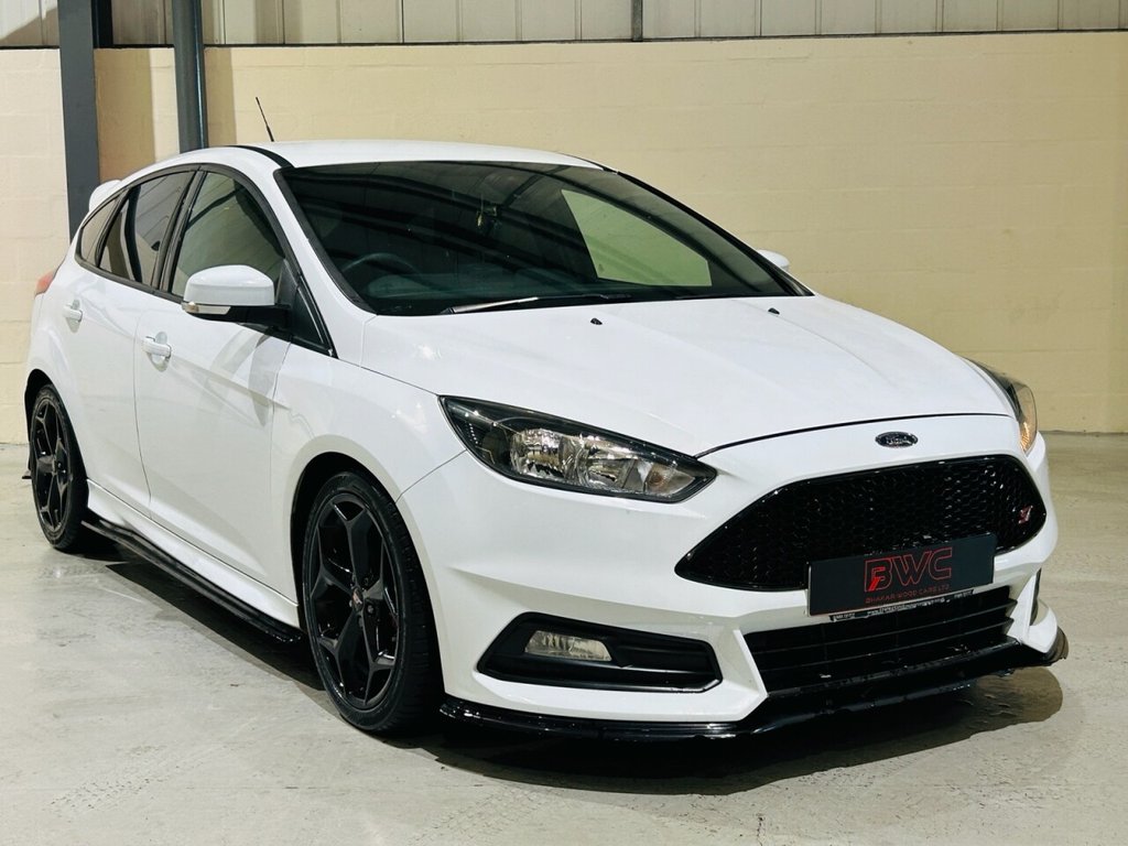Used Ford Focus 2015 for sale - 76740407: Photo 1