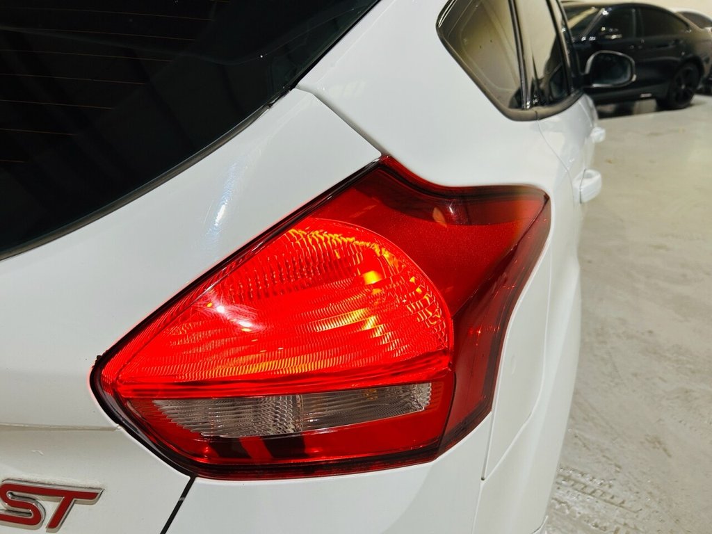 Used Ford Focus 2015 for sale - 76740407: Photo 13