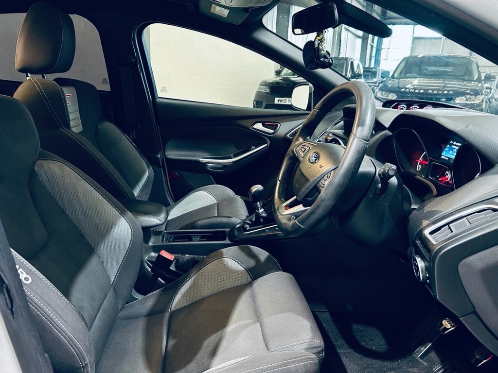 Used Ford Focus 2015 for sale - 76740407: Photo 20