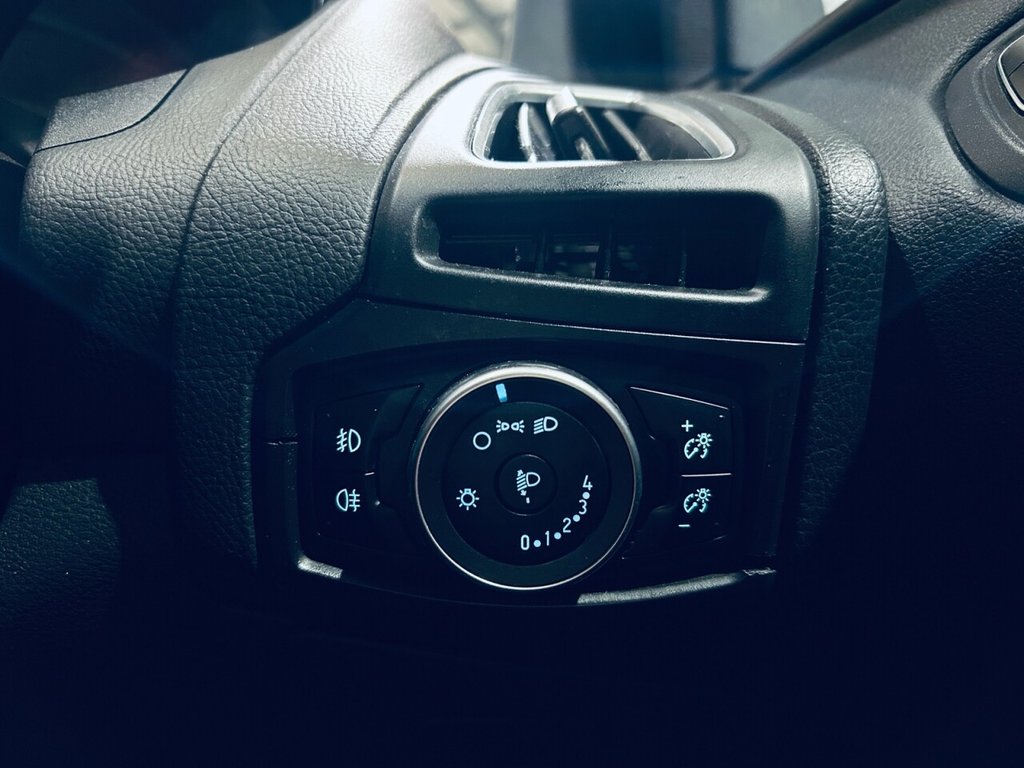 Used Ford Focus 2015 for sale - 76740407: Photo 21