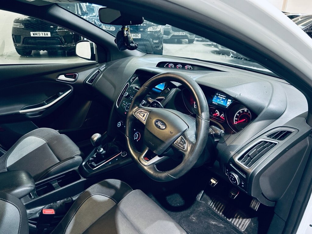 Used Ford Focus 2015 for sale - 76740407: Photo 23