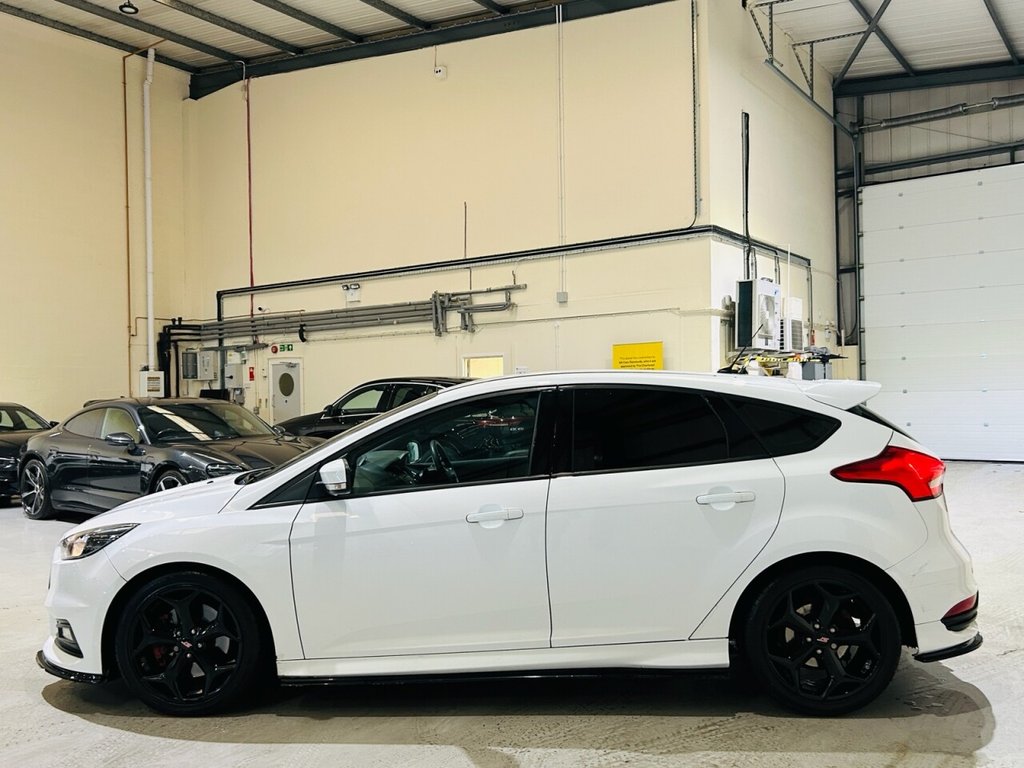 Used Ford Focus 2015 for sale - 76740407: Photo 7