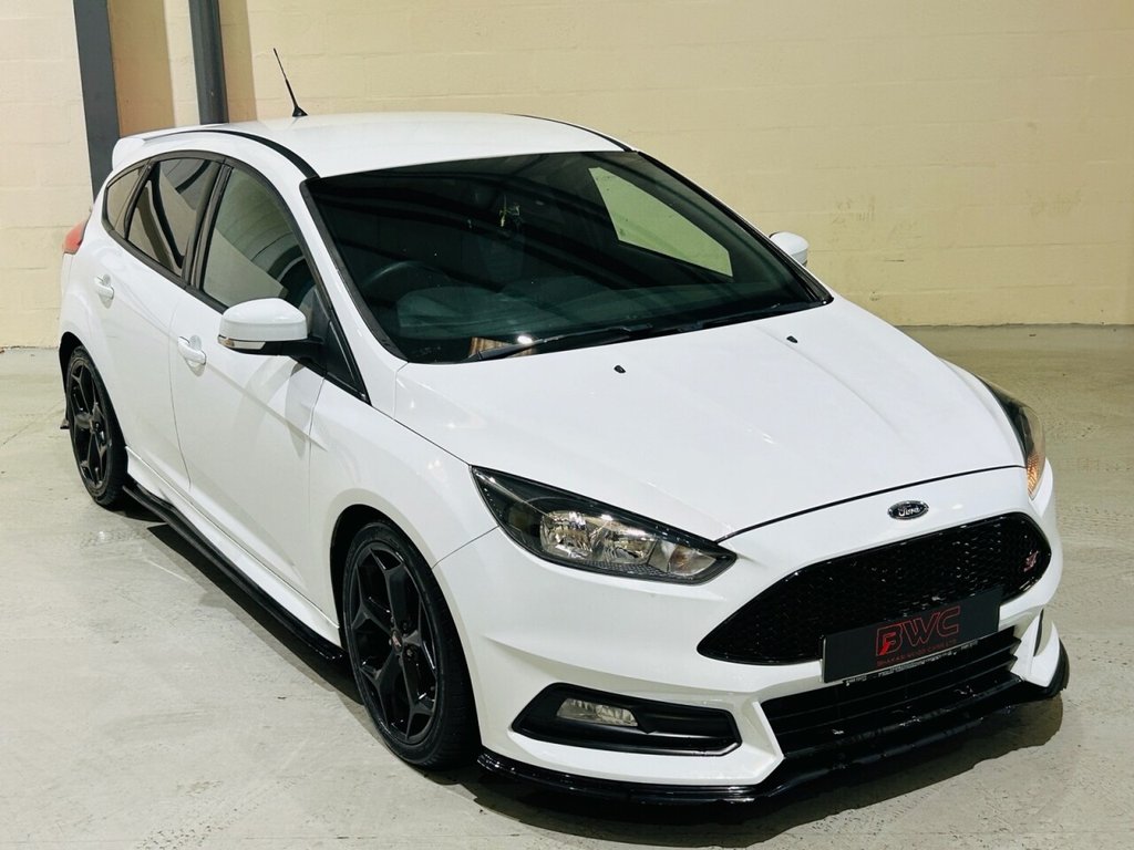Used Ford Focus 2015 for sale - 76740407: Photo 9