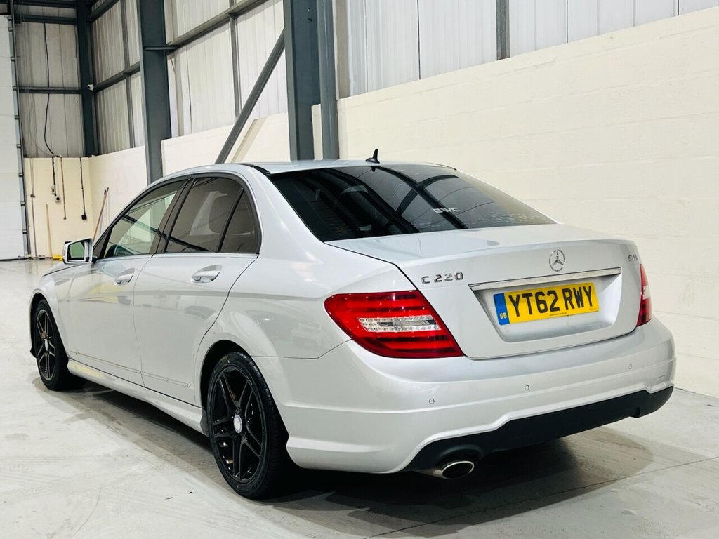 Used Mercedes-Benz C Class 2012 for sale - 77680254: Photo 2