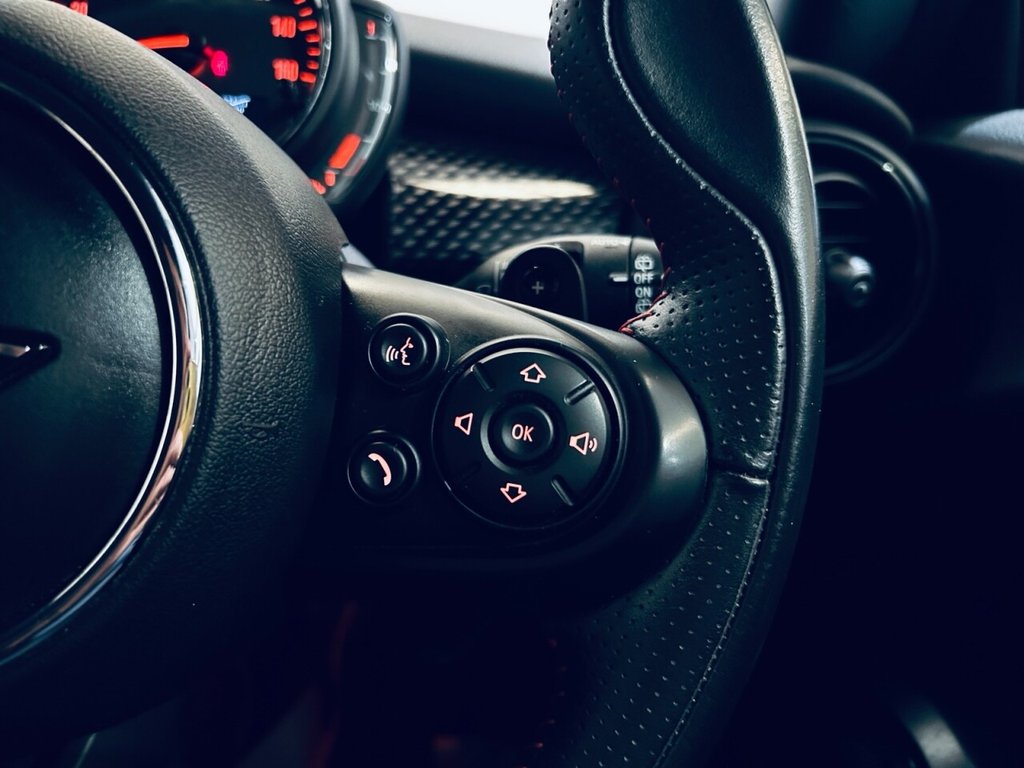 Used MINI Hatch 2019 for sale - 76223790: Photo 32