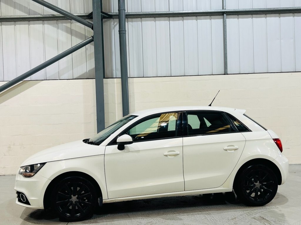 Used Audi A1 2012 for sale - 77621024: Photo 2