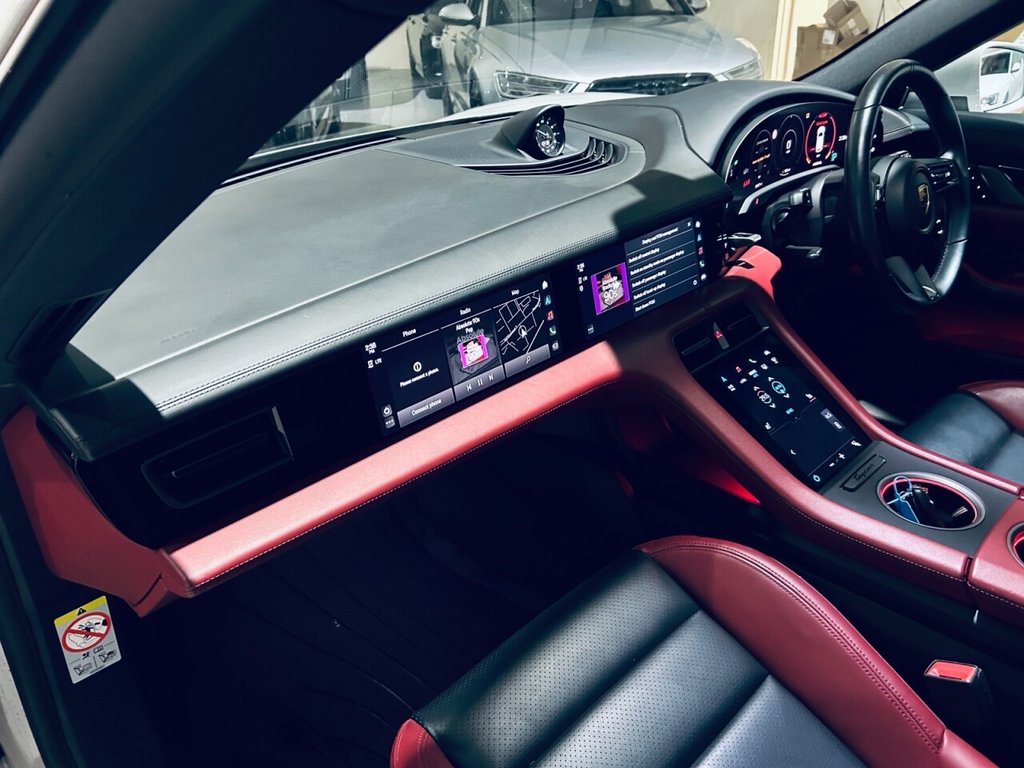 Used Porsche Taycan 2022 for sale - 77037642: Photo 5