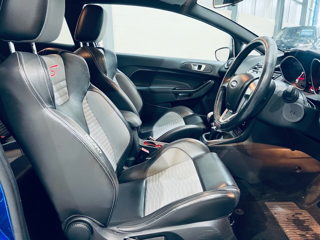 Used Ford Fiesta 2014 for sale - 77991229: Photo 2