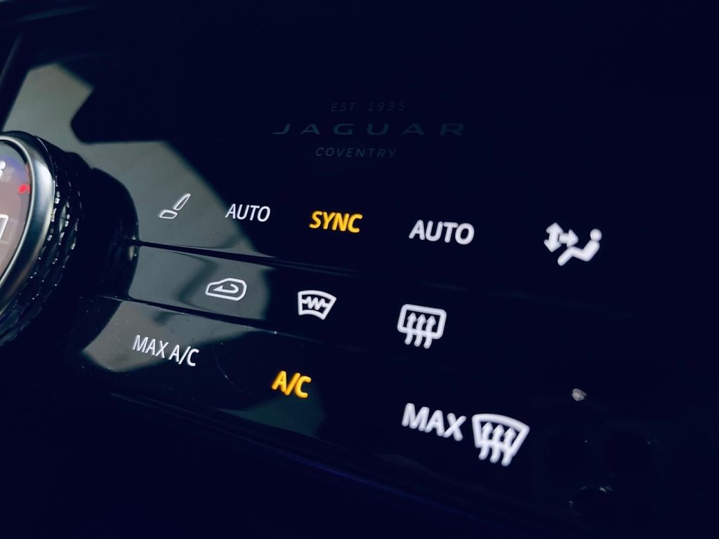 Used Jaguar F-Pace 2022 for sale - 76923439: Photo 17