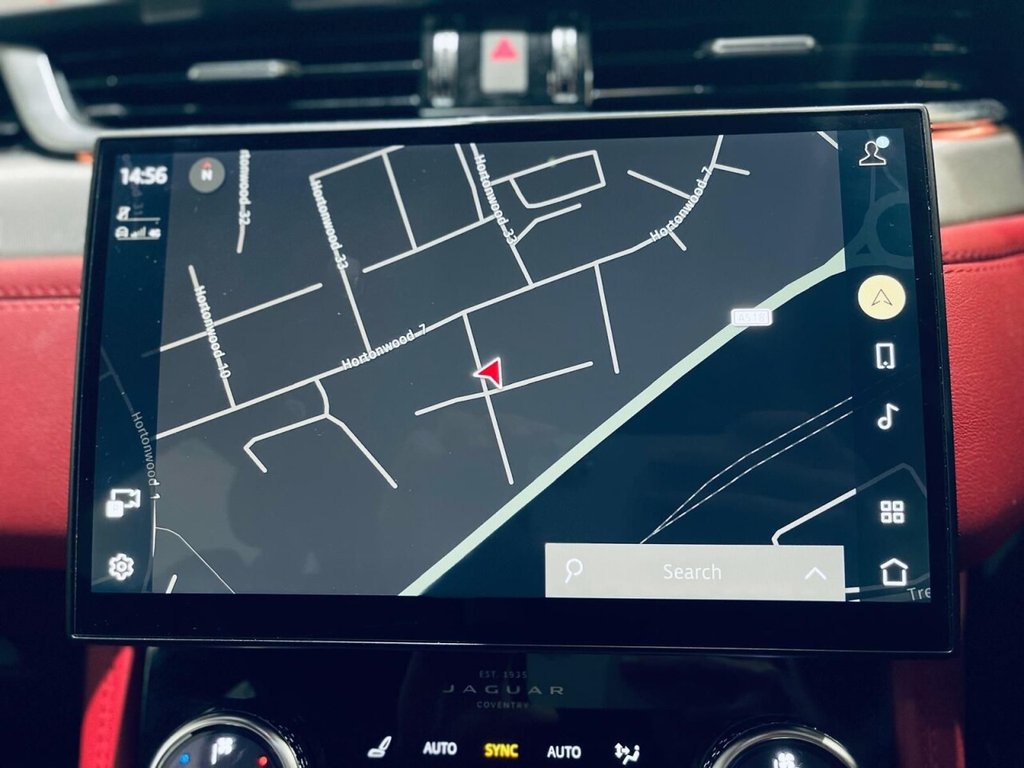 Used Jaguar F-Pace 2022 for sale - 76923439: Photo 9