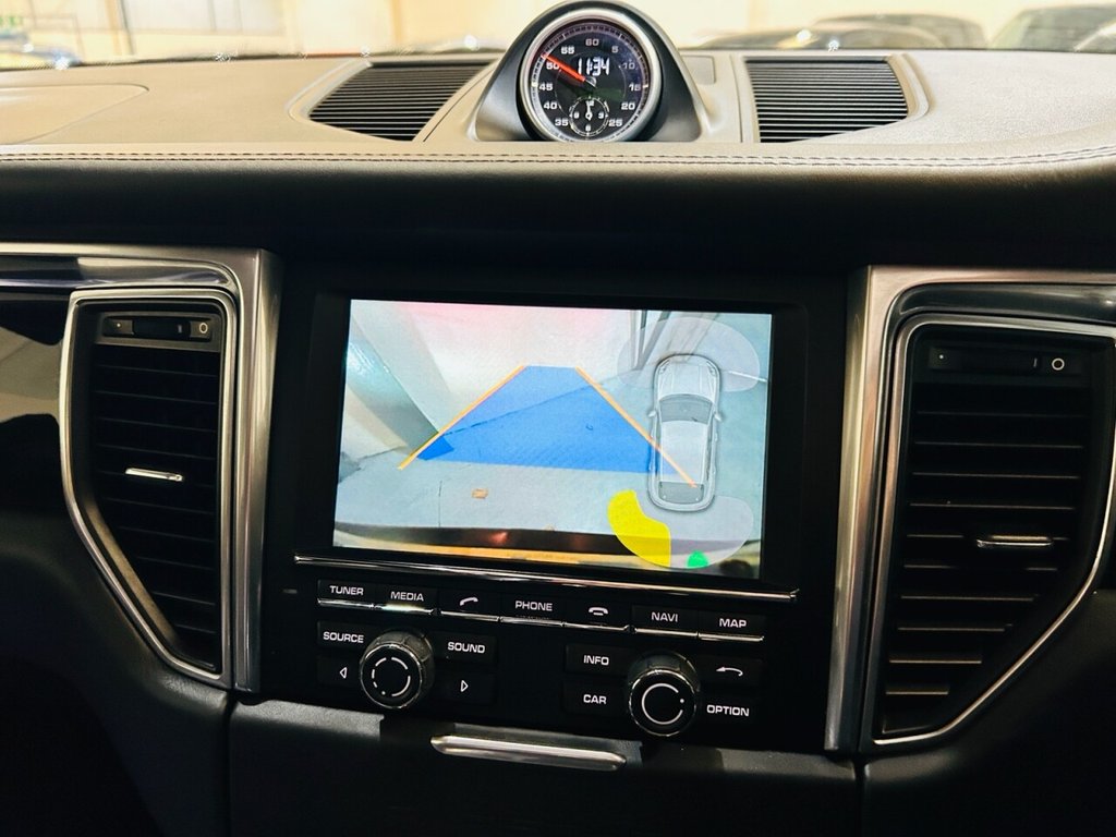 Used Porsche Macan 2014 for sale - 76470292: Photo 31