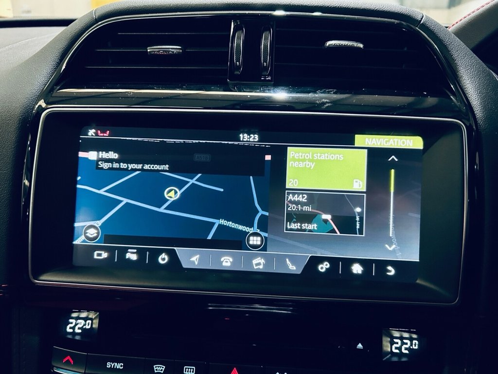 Used Jaguar F-Pace 2019 for sale - 76740426: Photo 4