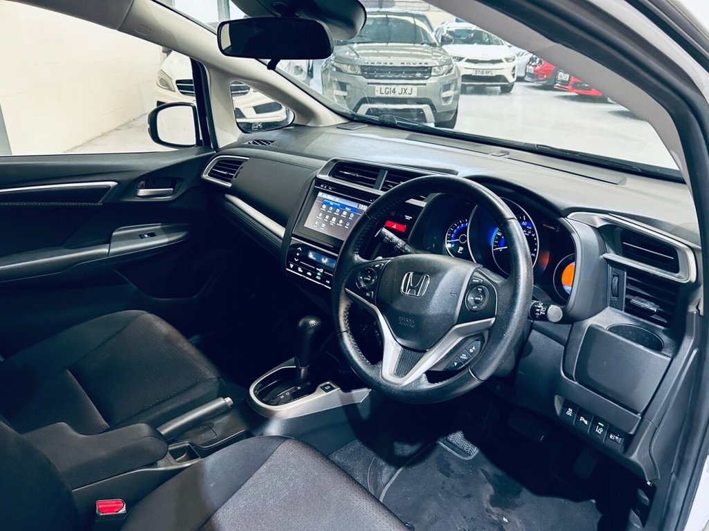 Used Honda Jazz 2015 for sale - 76106135: Photo 15