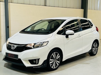 Used Honda Jazz 2015 for sale - 76106135: Photo 3
