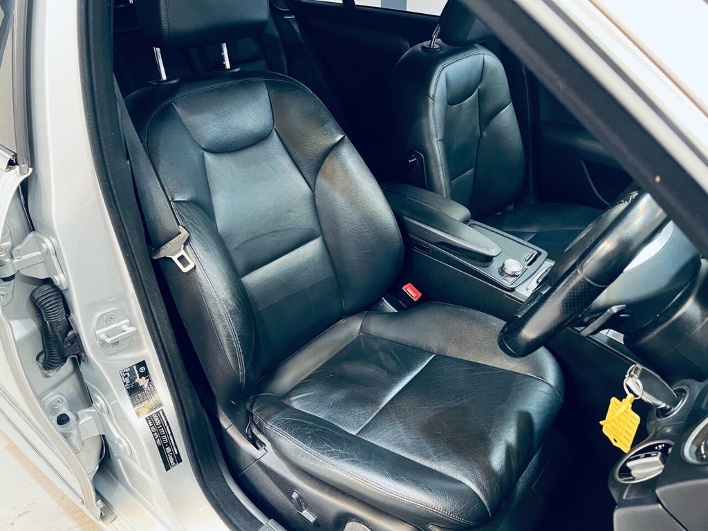 Used Mercedes-Benz C Class 2011 for sale - 77971561: Photo 3