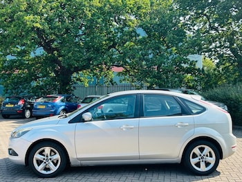 Used Ford Focus 2010 for sale - 75503119: Photo