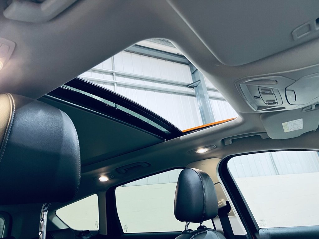 Used Ford Kuga 2015 for sale - 77263538: Photo 2