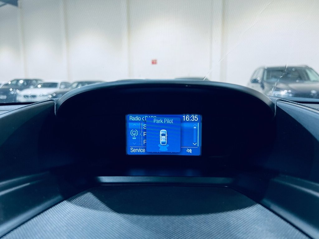 Used Ford Kuga 2015 for sale - 77263538: Photo 32