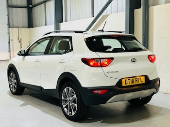 Used Kia Stonic 2018 for sale - 75974387: Photo